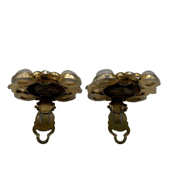 CHANEL - Gripoix Red White Clip On Gold Tone Earrings 70s-80' Vintage - Picture 7 of 11